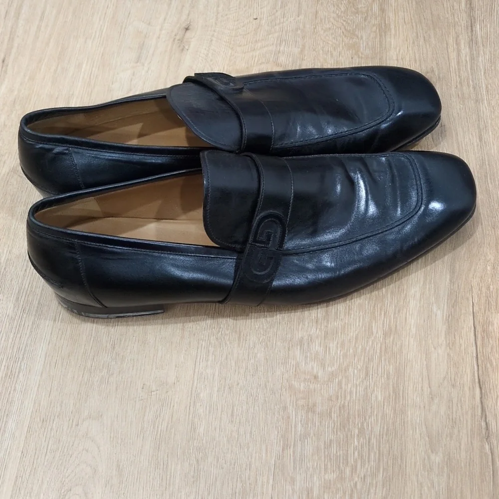 Gucci Black Leather Loafers With GG Logo - Picture 2 of 9